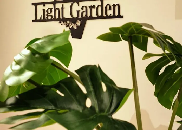 Light Garden Semesterbostad *